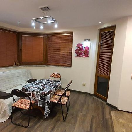 Apartment Knjaz Boris Pomorie Bagian luar foto